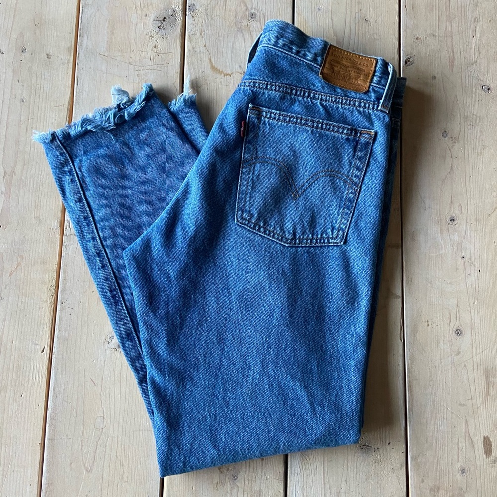 Levi’s wedgie jeans
